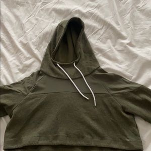 Cropped hoodie